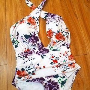 Cupshe NWT Halter One Piece Swim Sz Sm